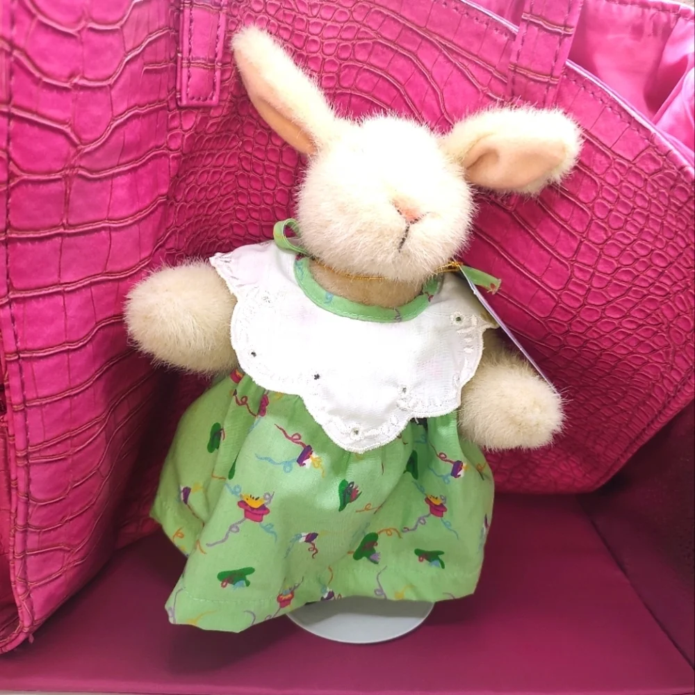 Hoppy Vanderhare Spring Bonnets Bunny Plush with Green Dress. Vintage 19…